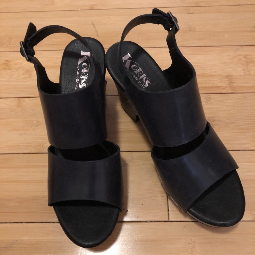 Korks sandal size 11